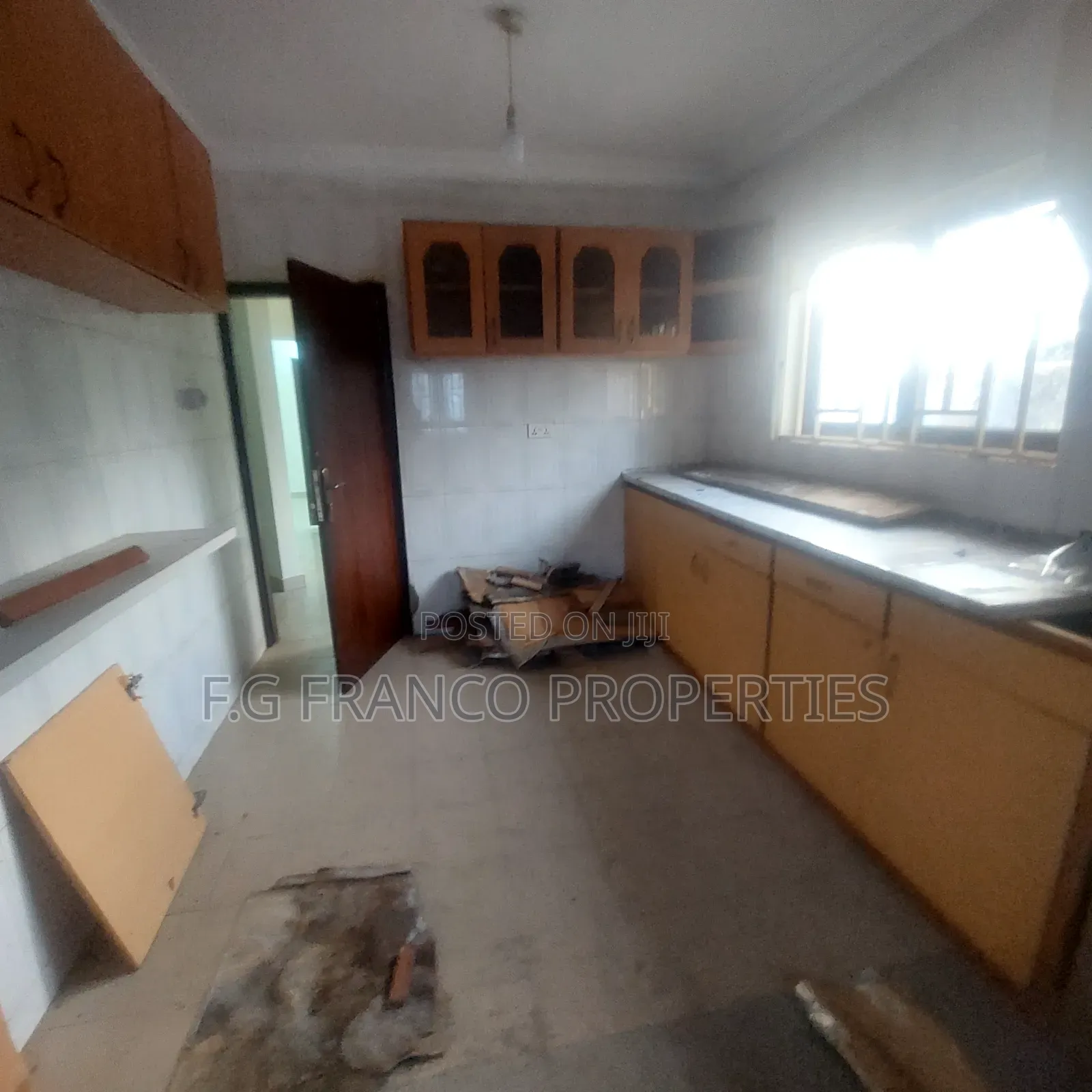 4bdrm House in Kg Franco Properties, Nungua for rent