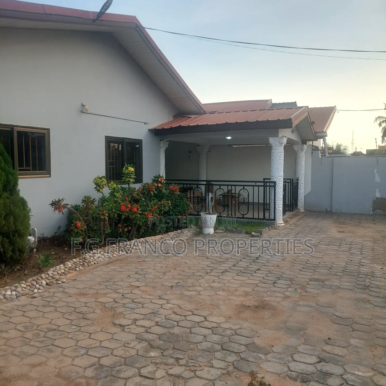4bdrm House in Kg Franco Properties, Nungua for rent