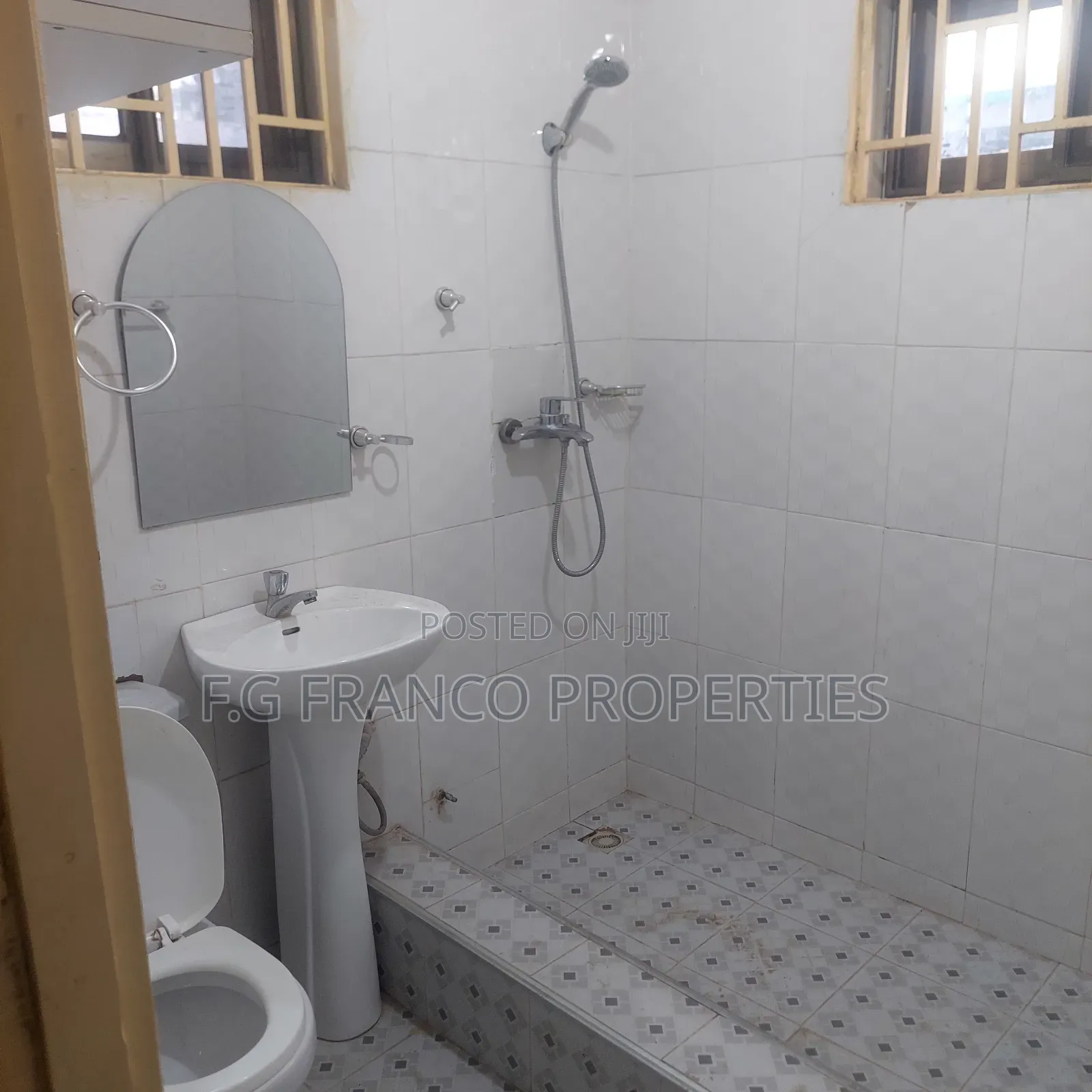 4bdrm House in Kg Franco Properties, Nungua for rent