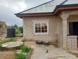 4bdrm Apartment in Adeleke Estates, Kumasi Metropolitan for sale