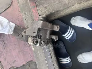Toyota Vitz 2012 Alternator