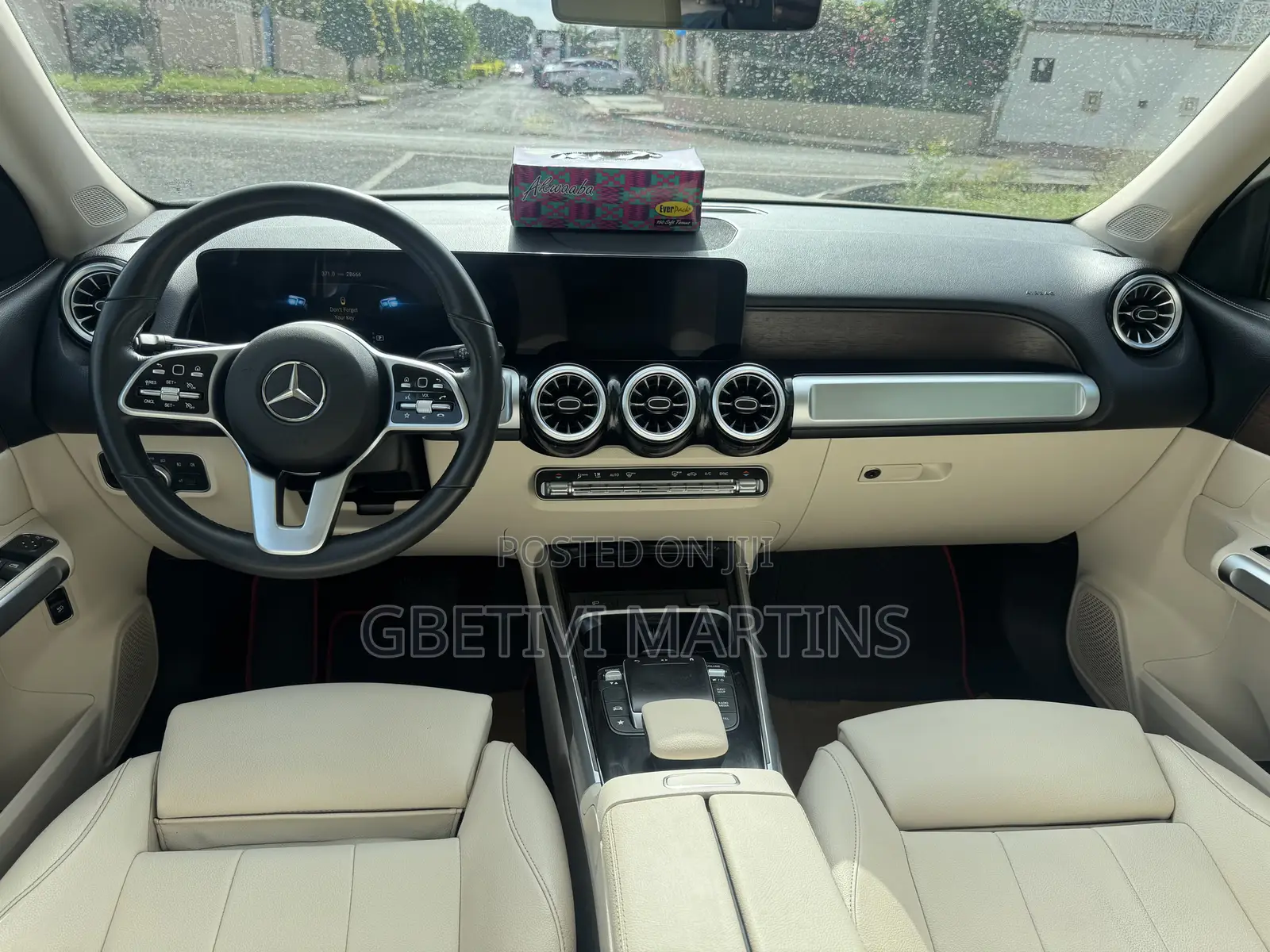 Mercedes-Benz GLB-Class 2023 White