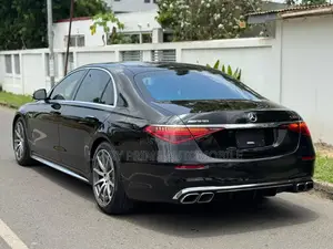 Mercedes-Benz S-Class AMG S 63 E 2024 Black