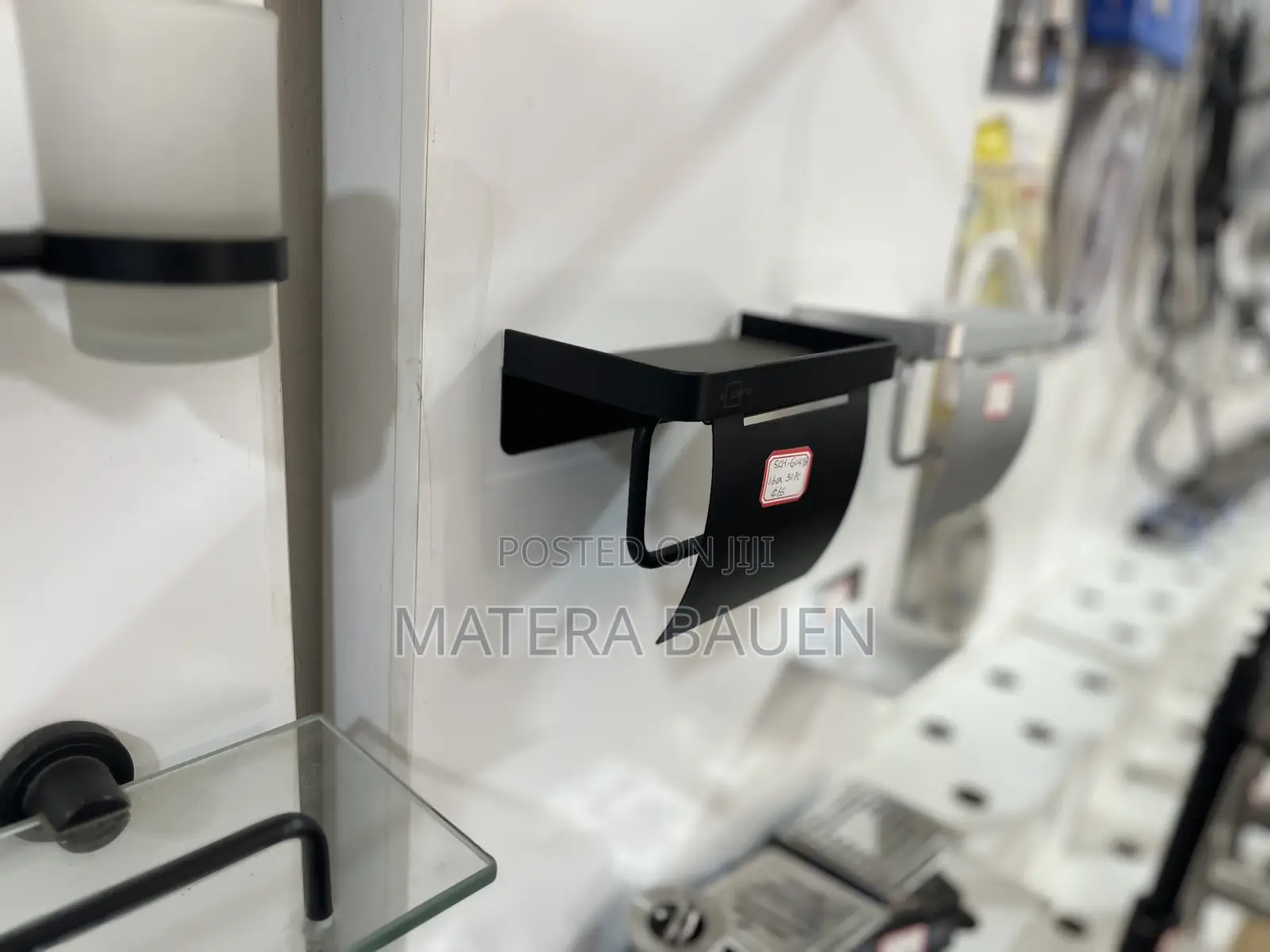 Anti Rust Soap Dish And Toilet Roll Holder Black