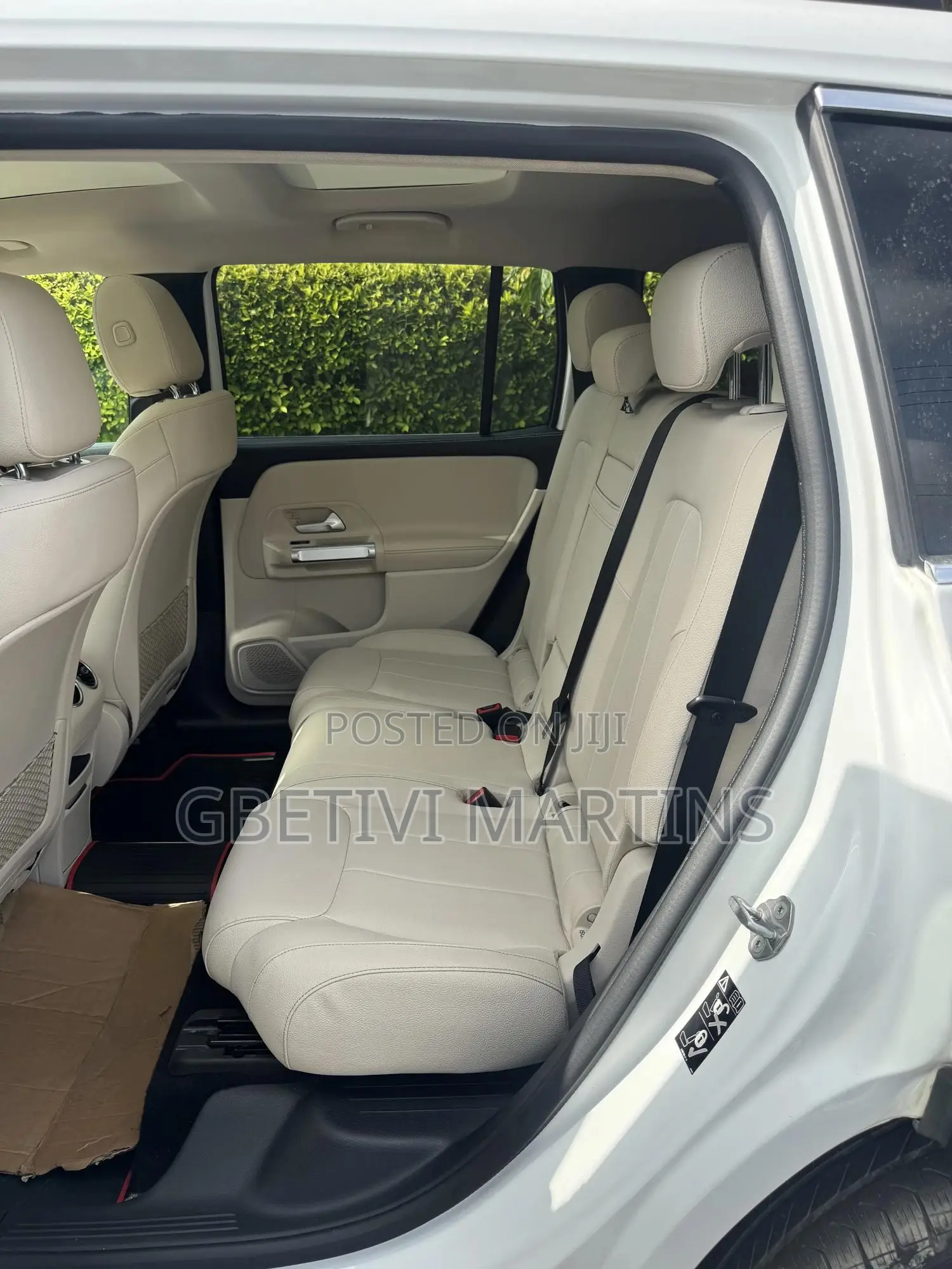 Mercedes-Benz GLB-Class 2023 White