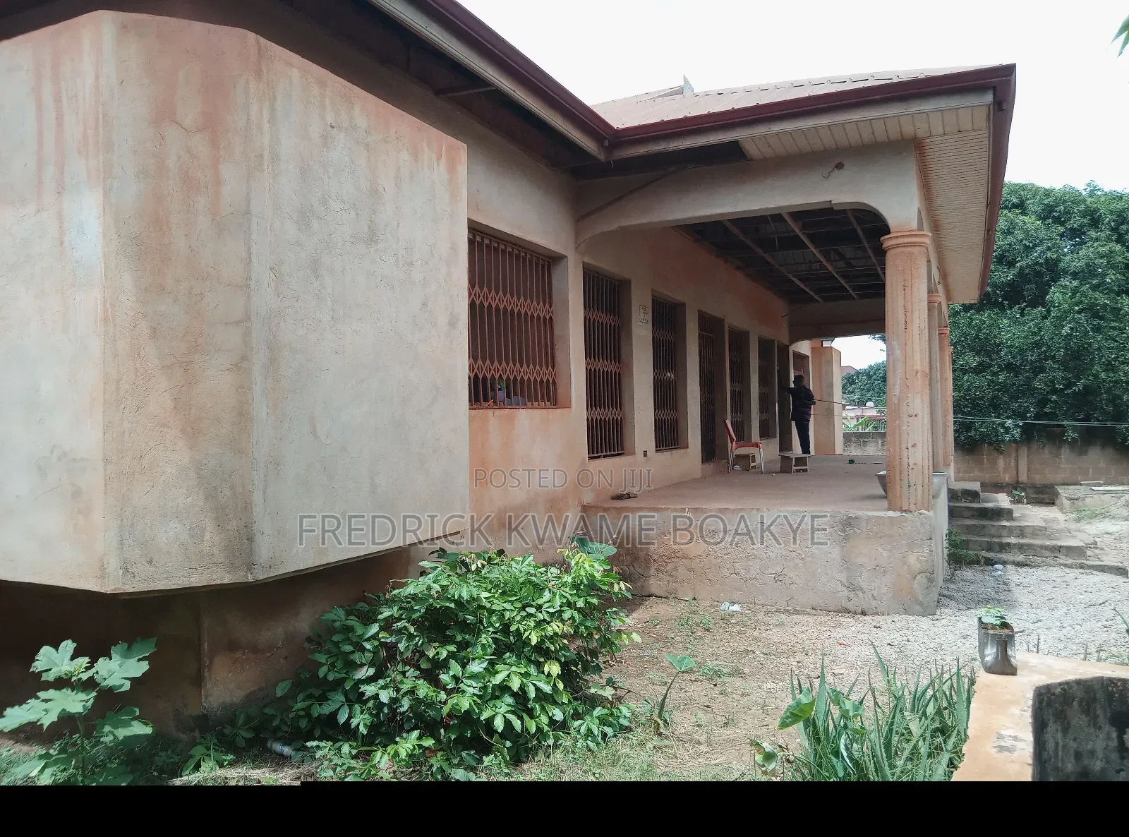 7bdrm House in Brother K Estate, Kumasi Metropolitan for sale