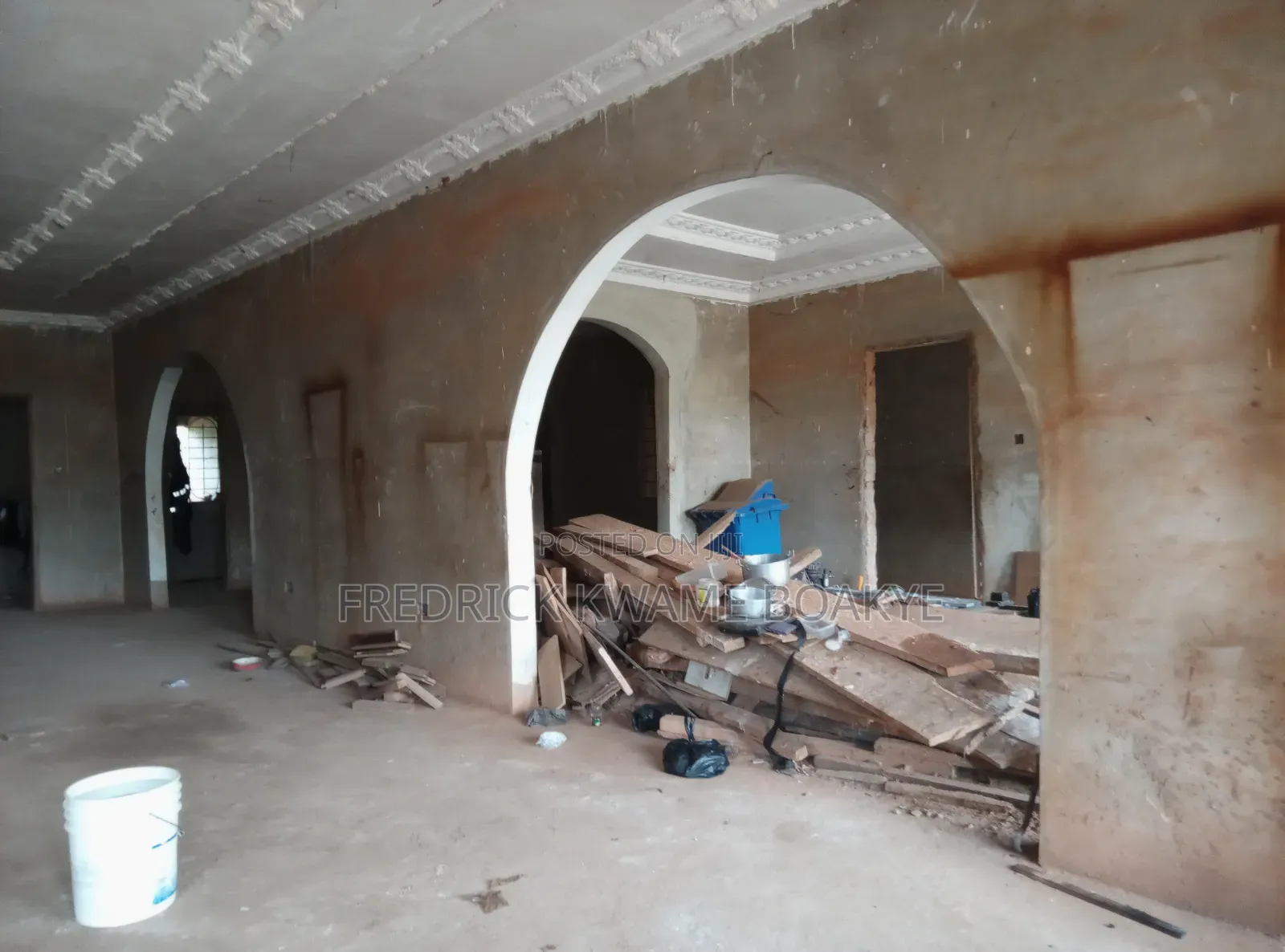 7bdrm House in Brother K Estate, Kumasi Metropolitan for sale