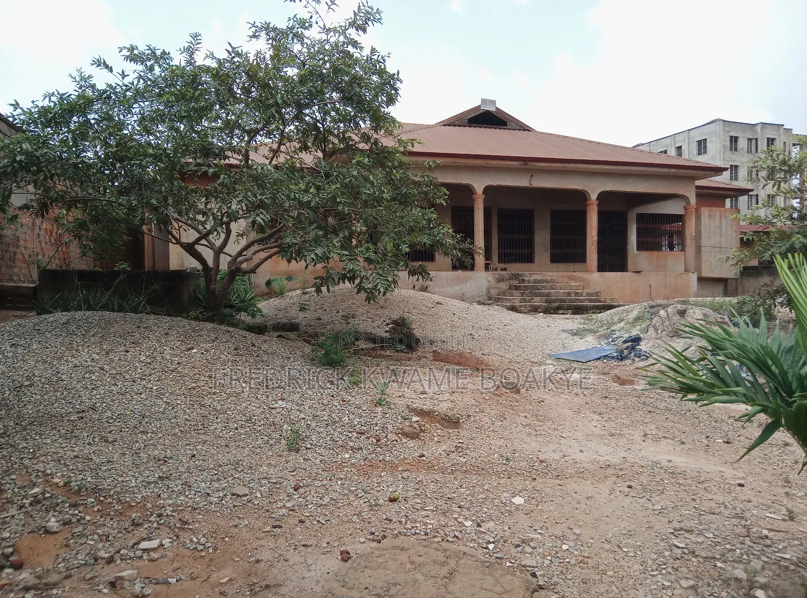 7bdrm House in Brother K Estate, Kumasi Metropolitan for sale