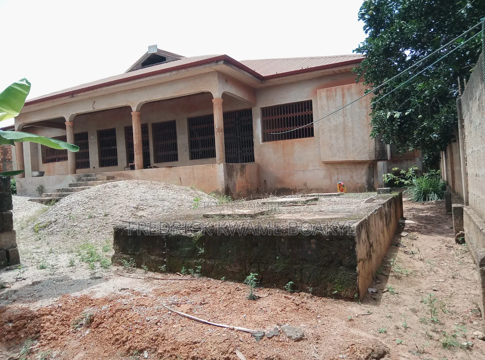 7bdrm House in Brother K Estate, Kumasi Metropolitan for sale