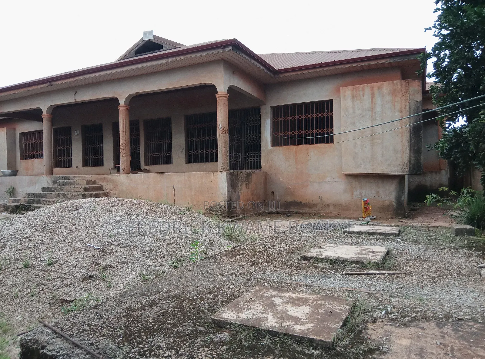 7bdrm House in Brother K Estate, Kumasi Metropolitan for sale