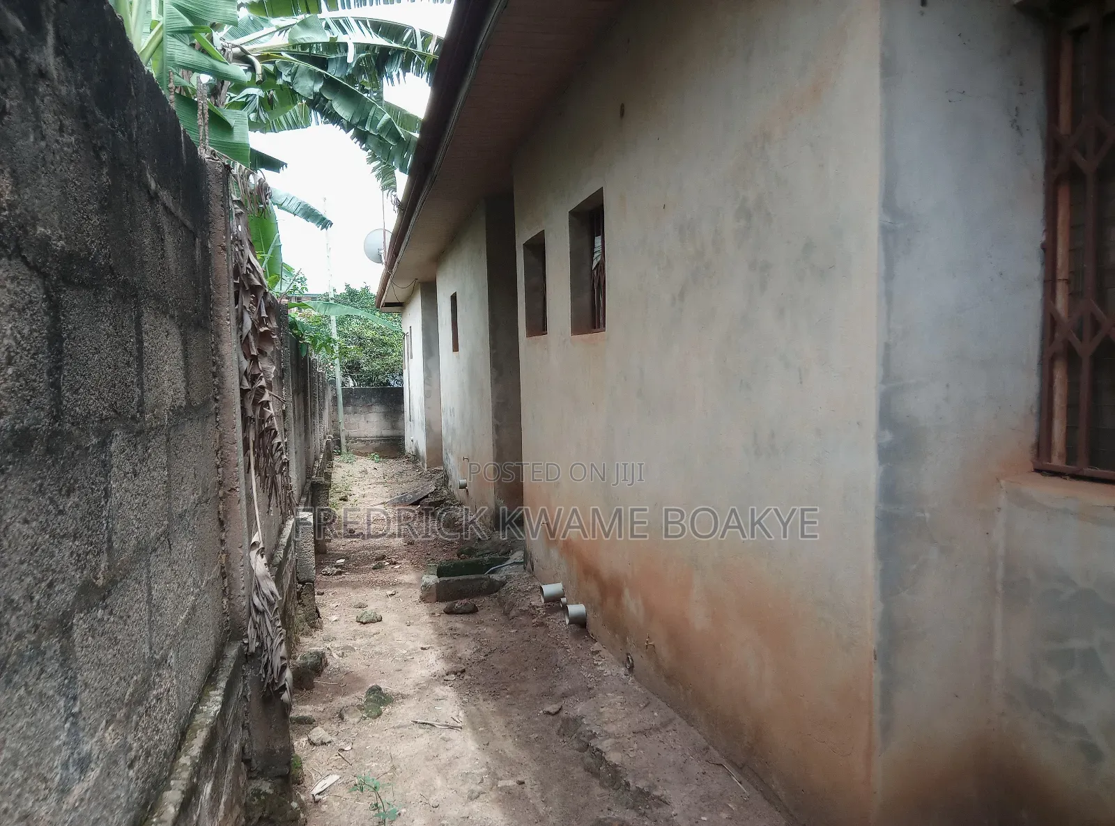 7bdrm House in Brother K Estate, Kumasi Metropolitan for sale