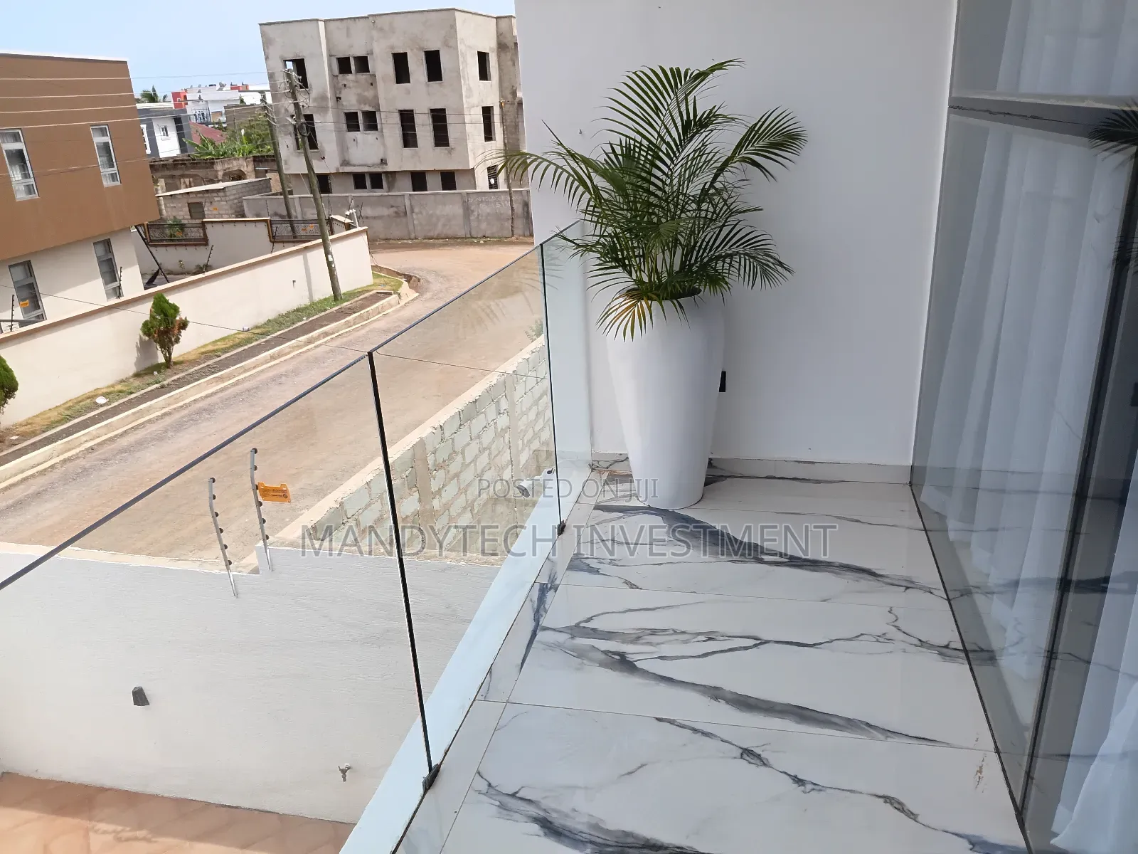 Furnished 5bdrm House in School Junction for sale
