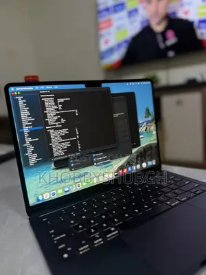 Laptop Apple MacBook Air 2022 M2 8GB Apple M2 SSD 512GB