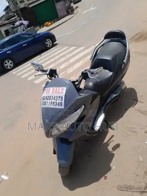Suzuki Burgman 2015 Gray