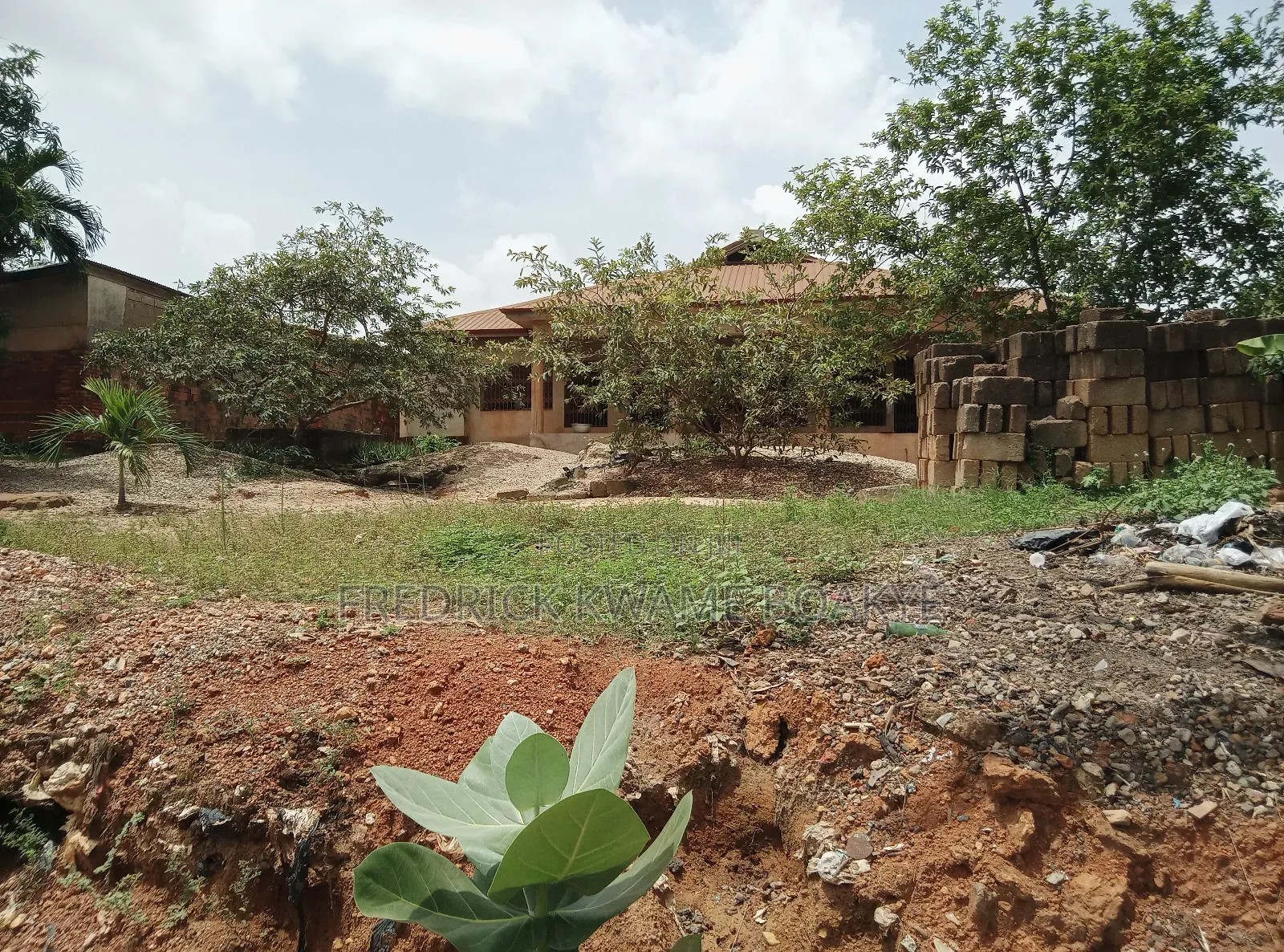 7bdrm House in Brother K Estate, Kumasi Metropolitan for sale