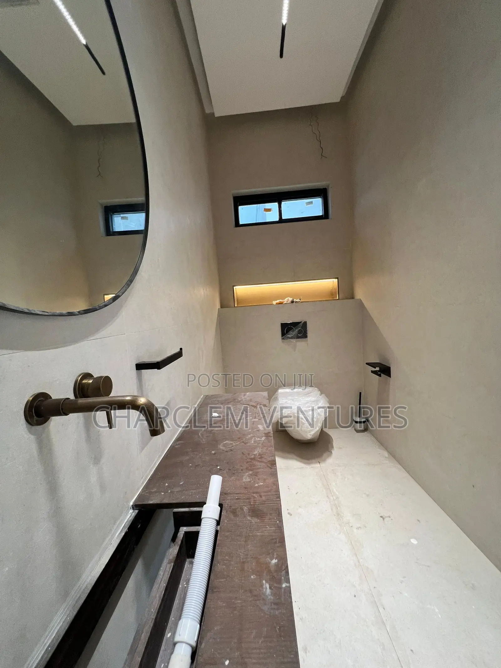 5bdrm House in Charclem Ventures, East Legon for sale