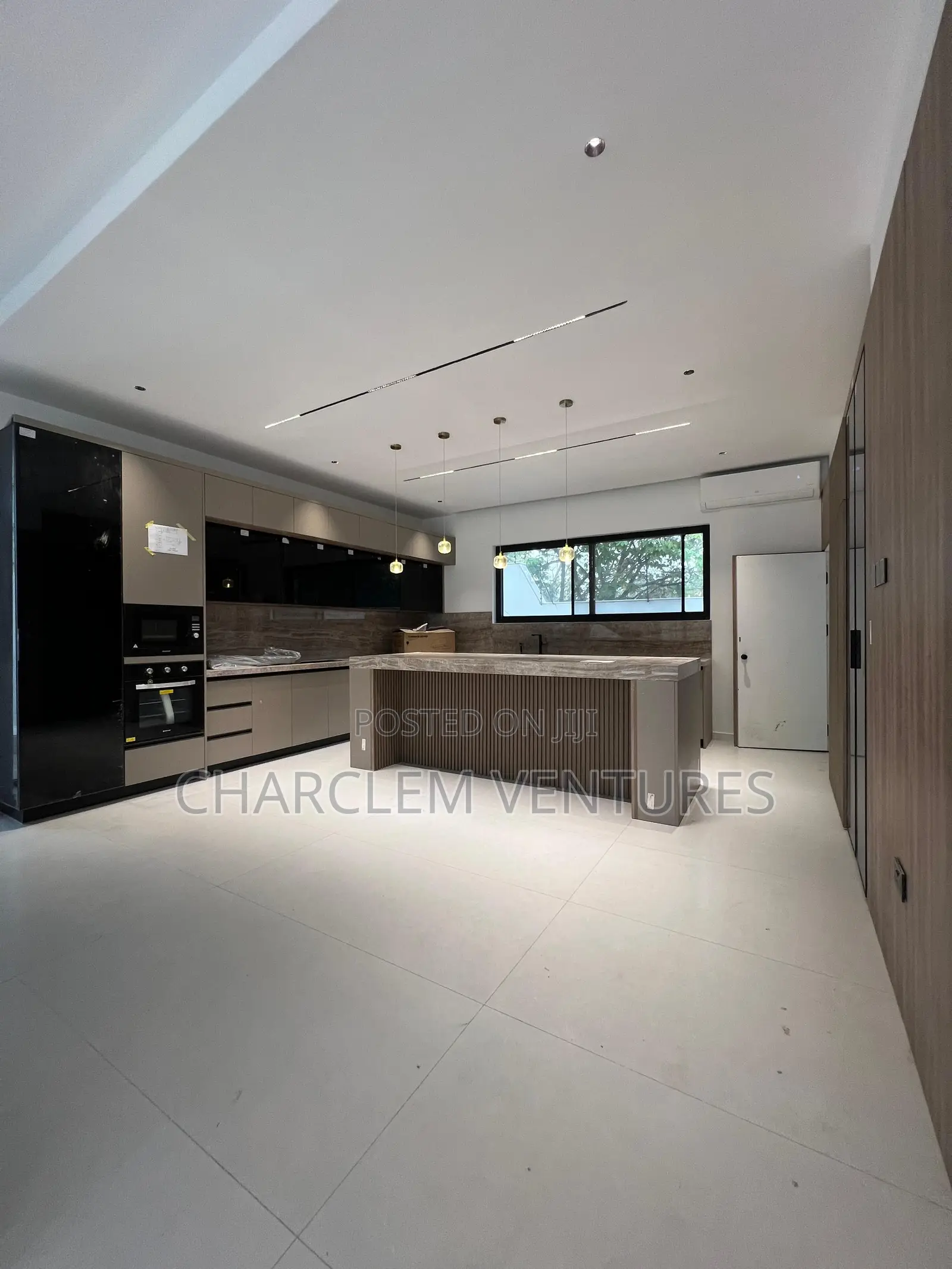 5bdrm House in Charclem Ventures, East Legon for sale