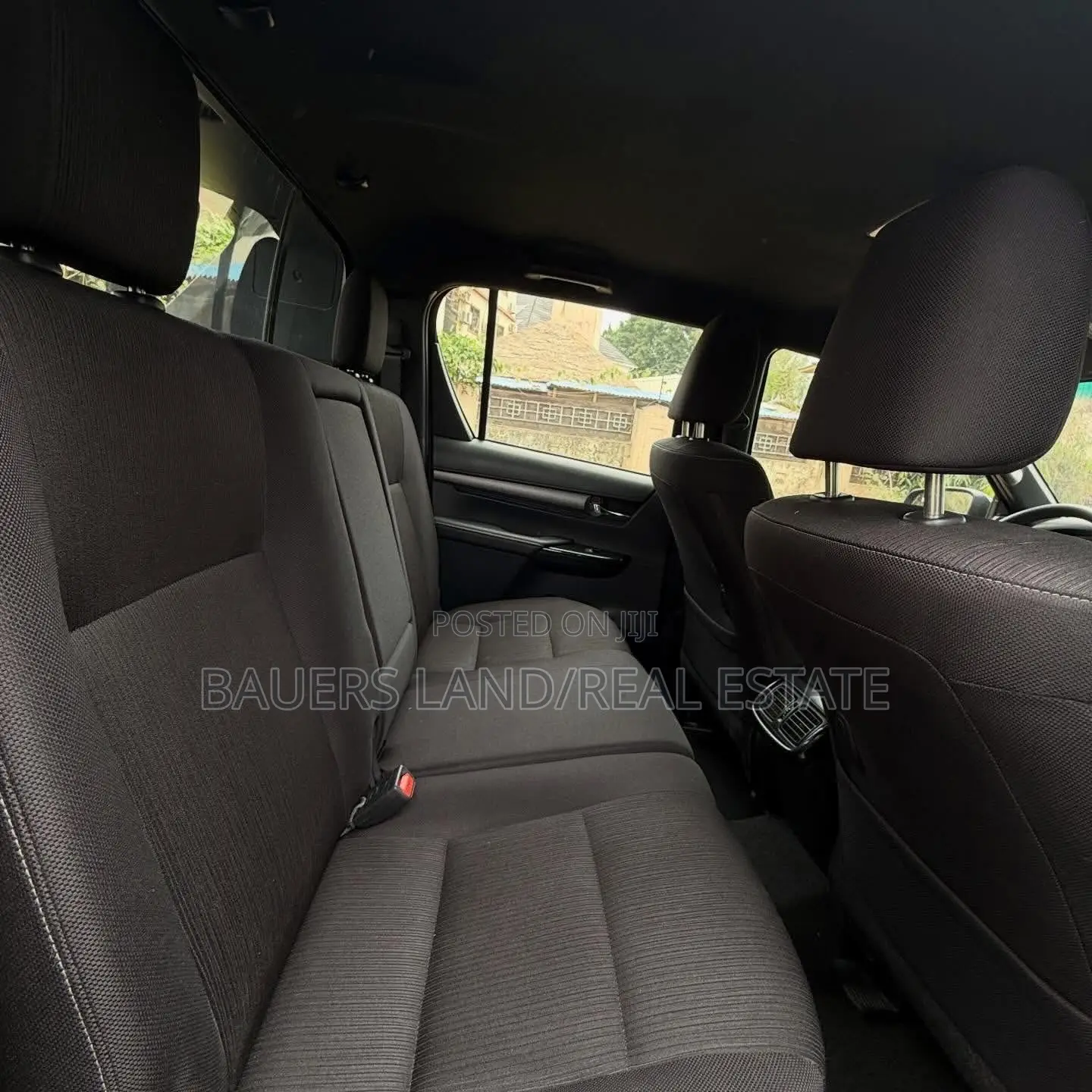 New Toyota Hilux 2025 Black