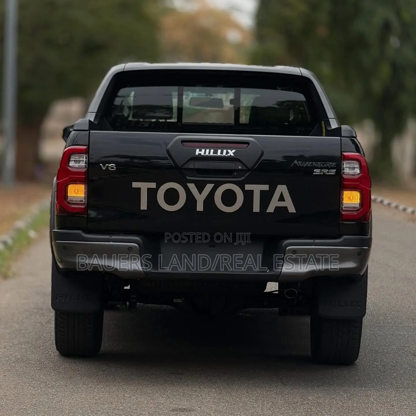 New Toyota Hilux 2025 Black