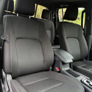 New Toyota Hilux 2025 Black