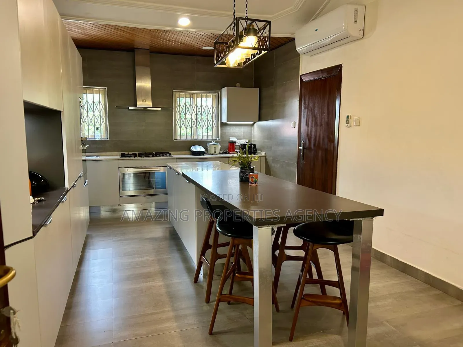 Furnished 4bdrm House in Roman Ridge, MTN Area for rent