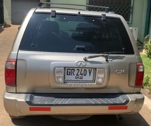 Infiniti QX4 2003 Brown