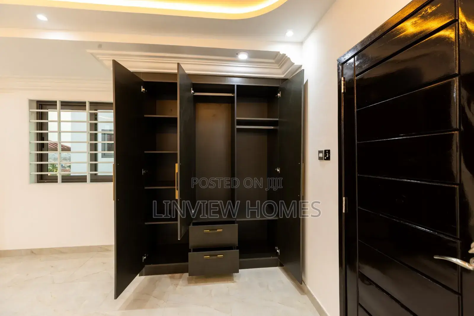 4bdrm House in Linview Homes, Weija for sale