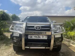 Toyota Fortuner 3.0 D RWD 2009 Black