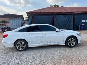 Honda Accord EX (1.5L 4cyl Turbo CVT) 2019 White