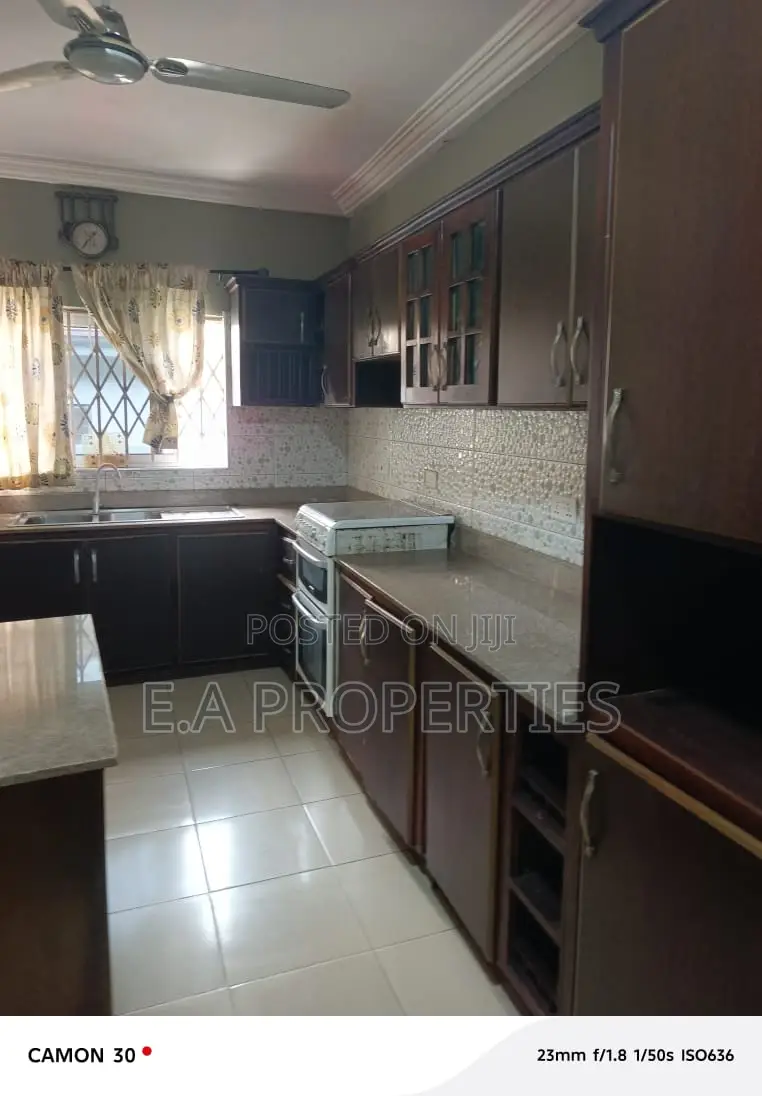 5bdrm House in Ea Properties, Pentecost for rent