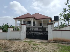 5bdrm House in Abuakwa Manhyia, Kumasi Metropolitan for sale