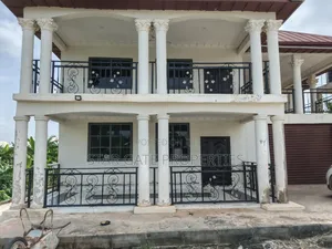 5bdrm House in Abuakwa Manhyia, Kumasi Metropolitan for sale