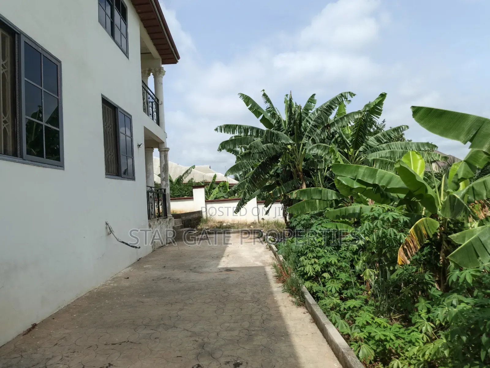5bdrm House in Abuakwa Manhyia, Kumasi Metropolitan for sale