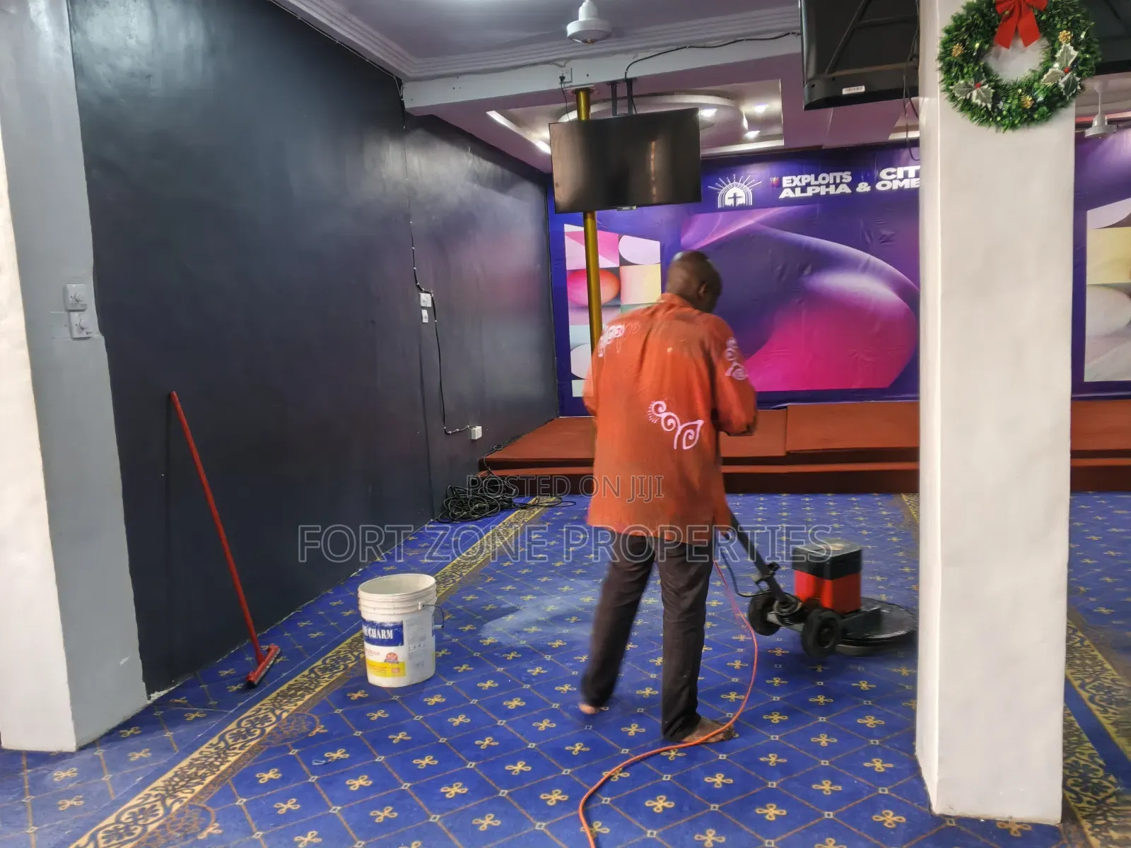 Auditorium Carpet Cleaning With Cleantex