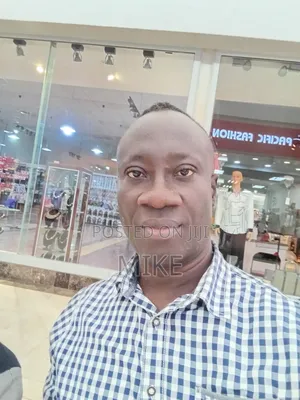 Am a Uber Driver Looking for a Work and Pay Car or Weekly Sales .