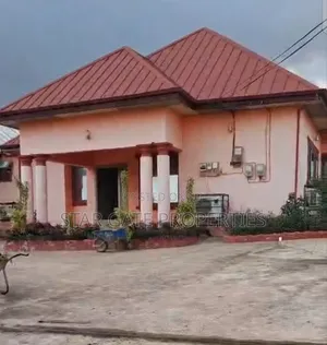 6bdrm House in Sokoban, Kumasi Metropolitan for sale