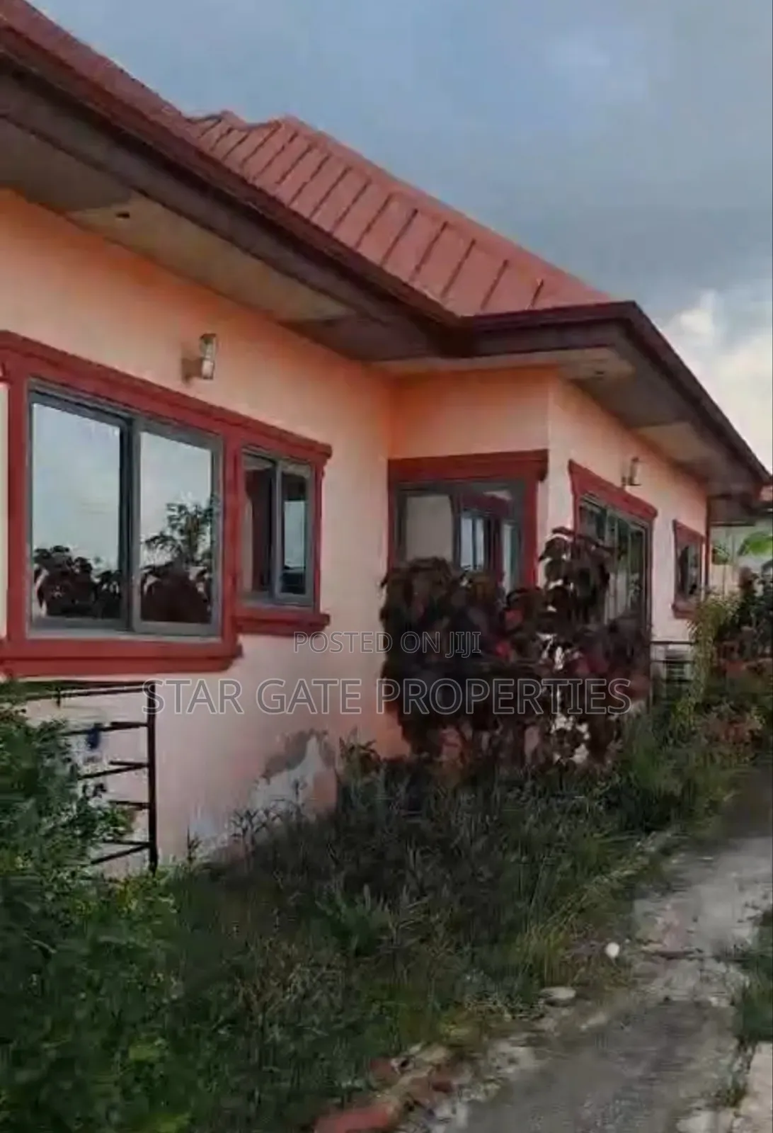 6bdrm House in Sokoban, Kumasi Metropolitan for sale