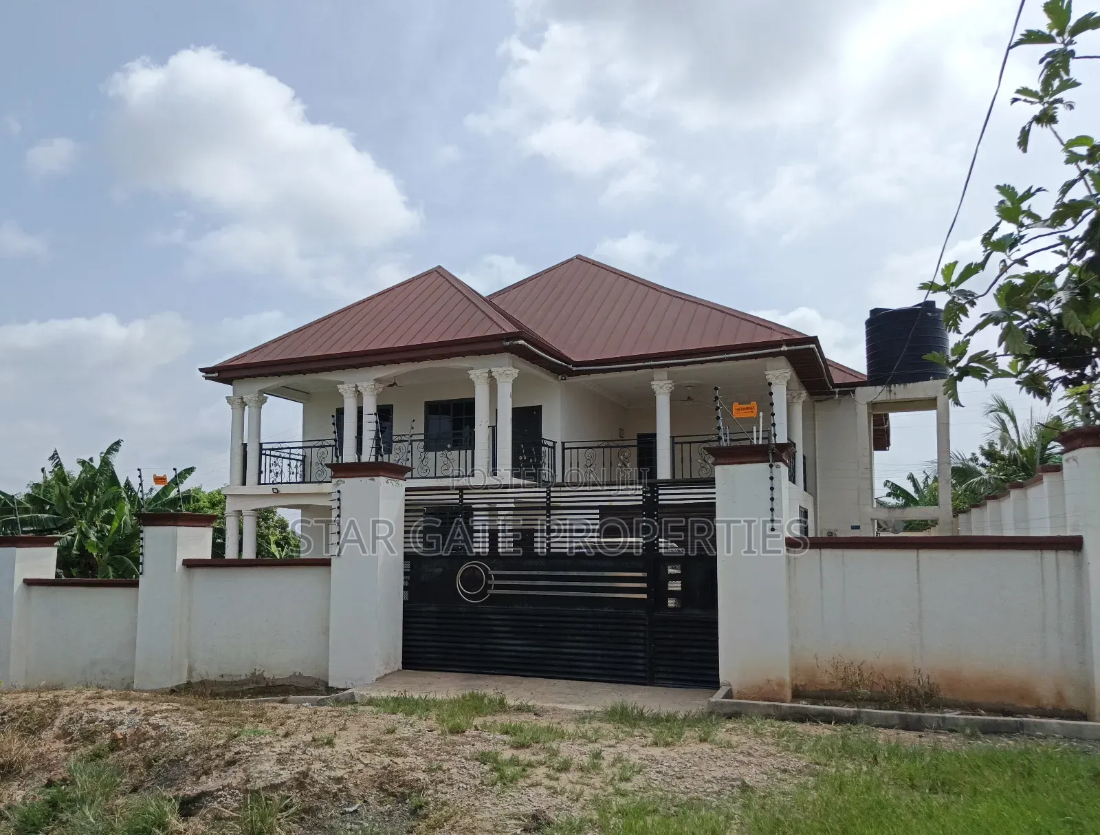 5bdrm House in Abuakwa, Atwima Nwabiagya for sale