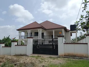 5bdrm House in Abuakwa, Atwima Nwabiagya for sale