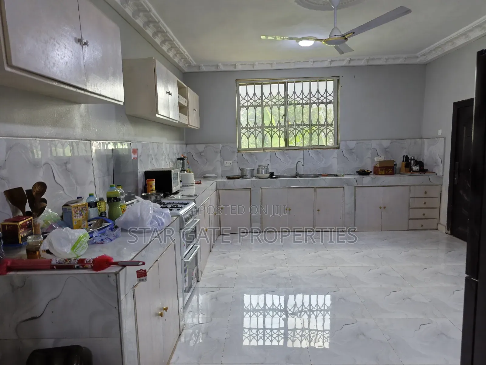 5bdrm House in Abuakwa, Atwima Nwabiagya for sale