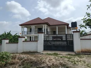 5bdrm House in Abuakwa, Atwima Nwabiagya for sale