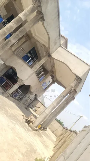 8bdrm House in Kenyase Adwumam, Kumasi Metropolitan for sale