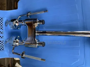 Tom Pole Holder