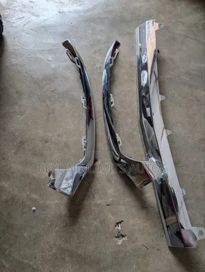 W205 Mercedes Benz C300 Front Bumper Chrome / Shining