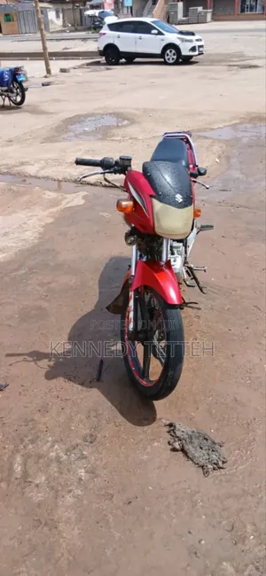 Suzuki 2016 Red