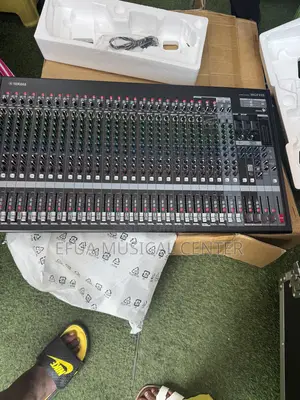 Yamaha Mgp32x 32channel Mixing Console