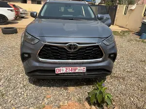 Toyota Highlander XLE AWD 2024 Gray