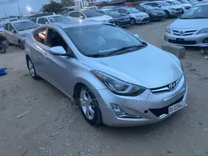 Hyundai Elantra 2016 Silver