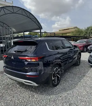 Mitsubishi Outlander SE 2022 Blue