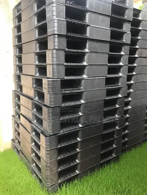 Brand New Plastic Pallets And Wood Pallets